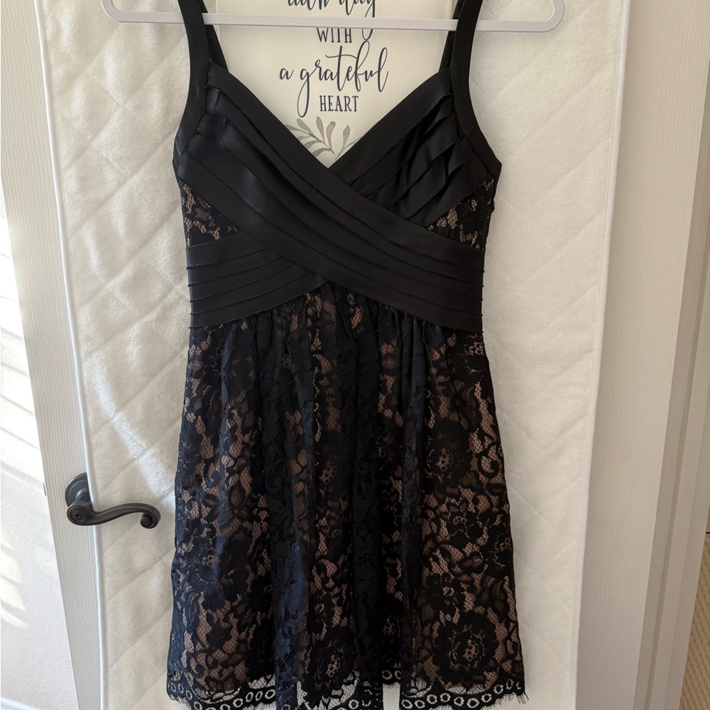 Black Lace Sleeveless Dress